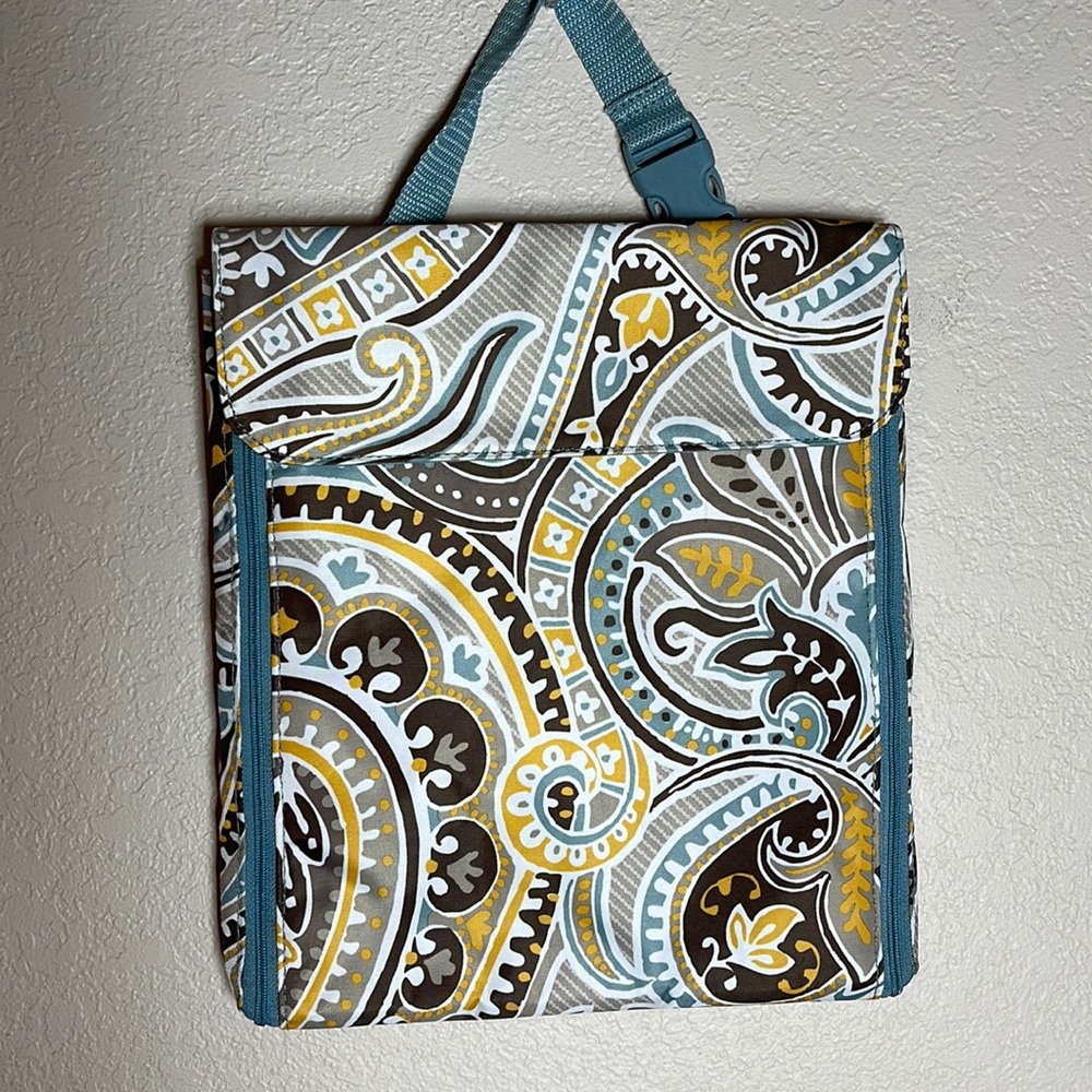 Thirty One Gifts Parisian Floral Pattern Jewelry Keeper Travel Bag